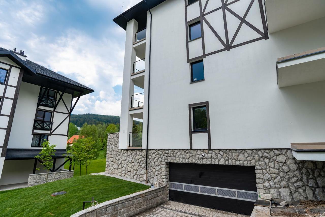 Apartamenty Amira W Kompleksie Apartamenty Piano Свєрадув-Здруй Екстер'єр фото